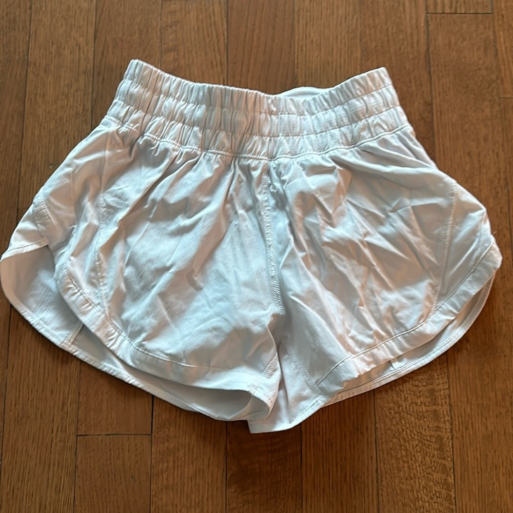 White lululemon shorts